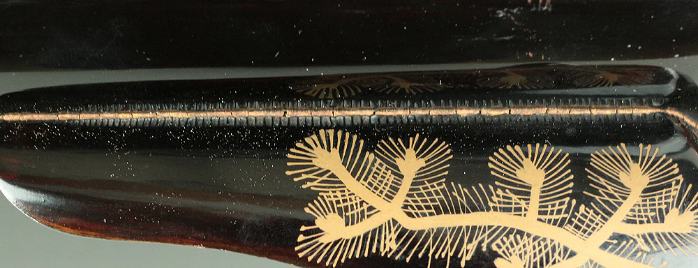 1831 (Tenpo 2) Gold Makie Lacquer Suzuri Buta "Hawk on Pine Tree Aiming at Little Bird" with Box V659 - Image 24