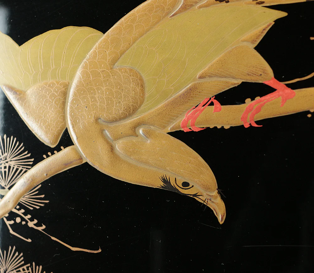 1831 (Tenpo 2) Gold Makie Lacquer Suzuri Buta "Hawk on Pine Tree Aiming at Little Bird" with Box V659 - Image 6