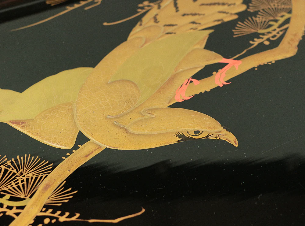 1831 (Tenpo 2) Gold Makie Lacquer Suzuri Buta "Hawk on Pine Tree Aiming at Little Bird" with Box V659 - Image 7