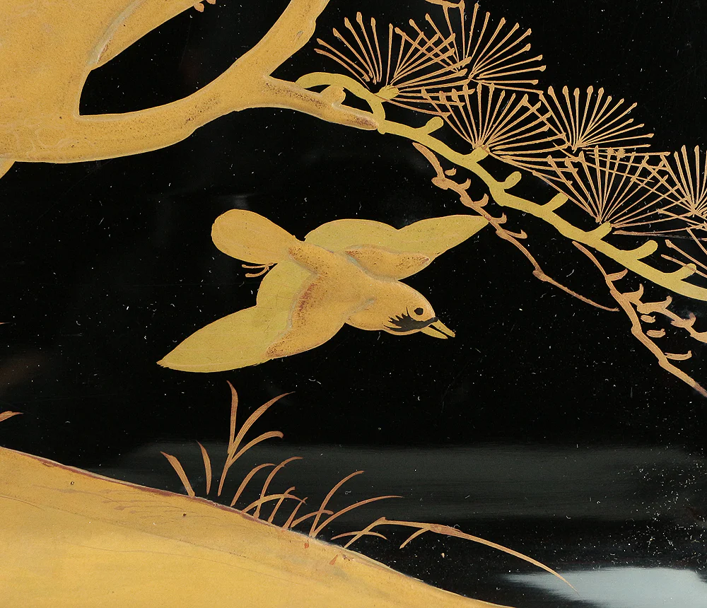1831 (Tenpo 2) Gold Makie Lacquer Suzuri Buta "Hawk on Pine Tree Aiming at Little Bird" with Box V659 - Image 9