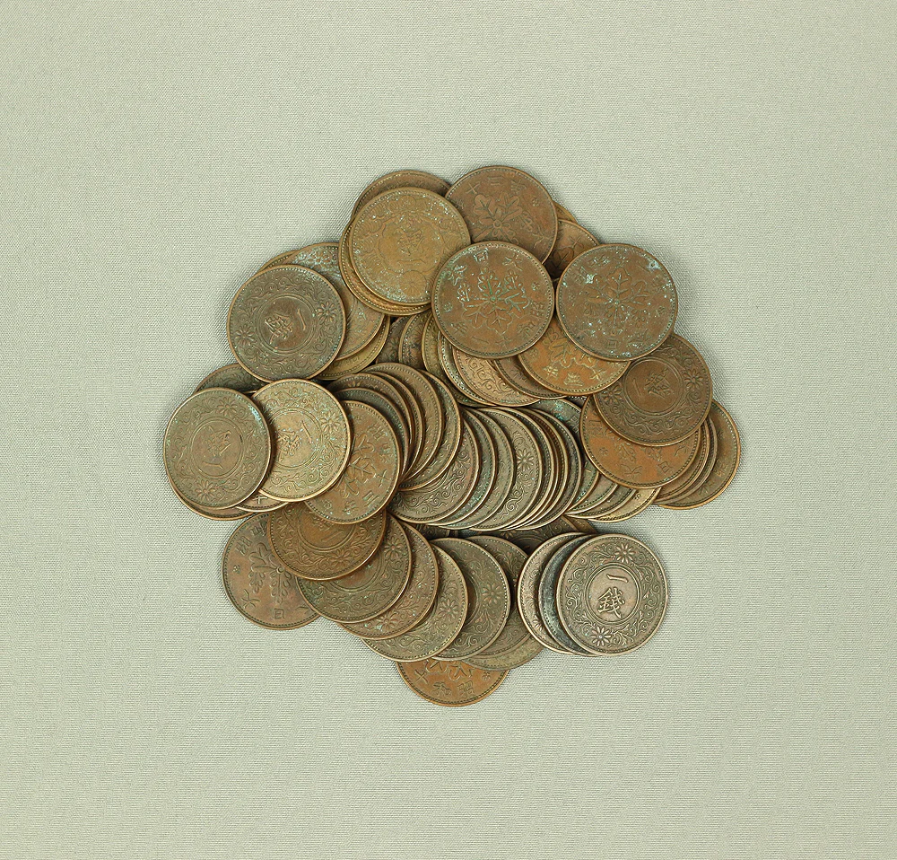 211pcs Japanese old cash coins for collectors various issued years / Showa period, Taisho period, Edo period - Image 29