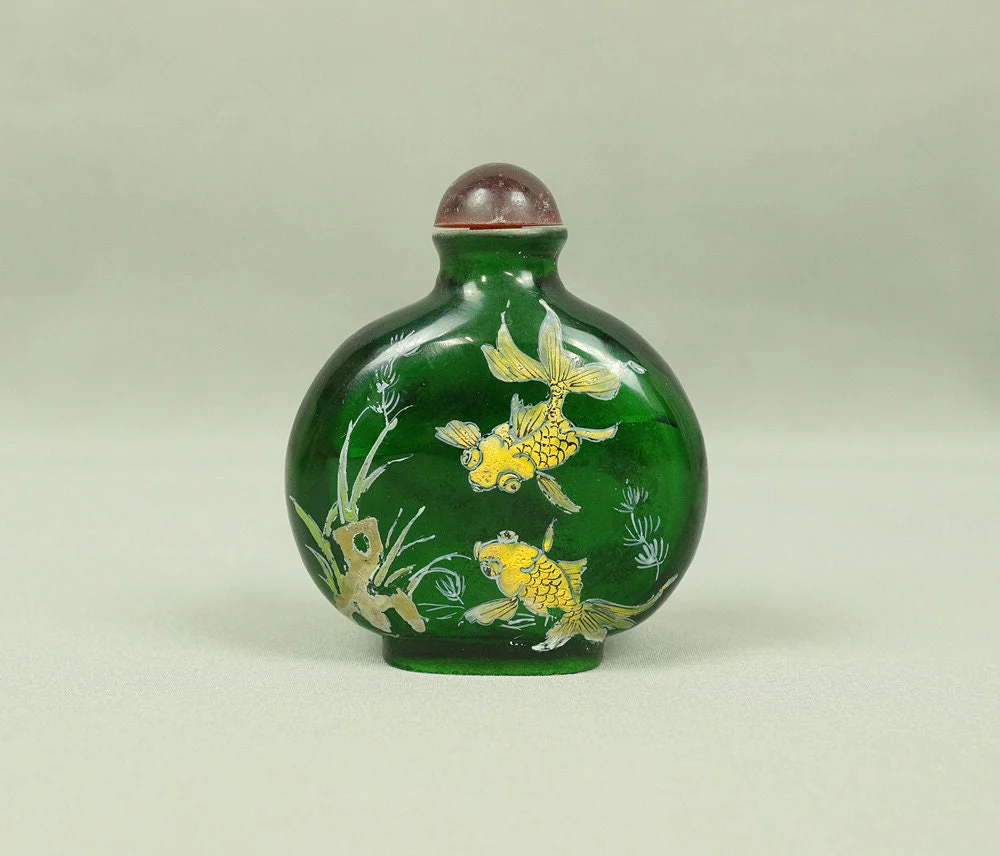 中国 Chinese Green Glass Snuff Bottle / Swimming Red & Yellow Gold fish Lotus Powdered tobacco Cigarette Art Decorate Appreciation Collection - Image 5