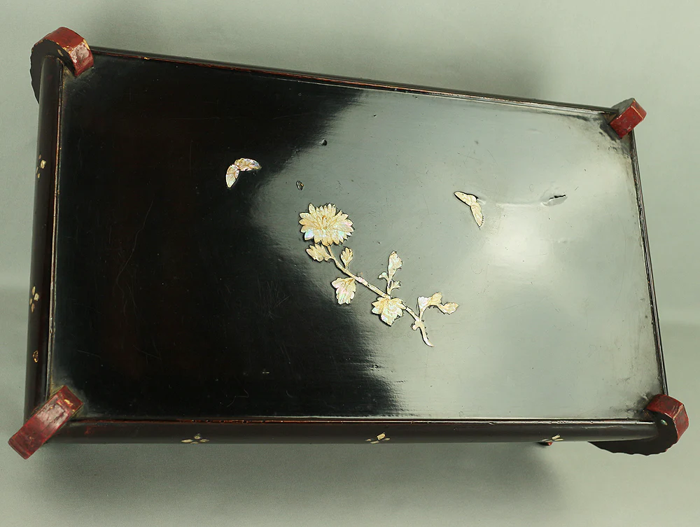 'Chrysanthemum and Butterfly' Inlaid Raden Mother of Pearl Black Lacquer Wooden Incense Burner Stand Flower Stand Bonsai Stand VA306 - Image 14