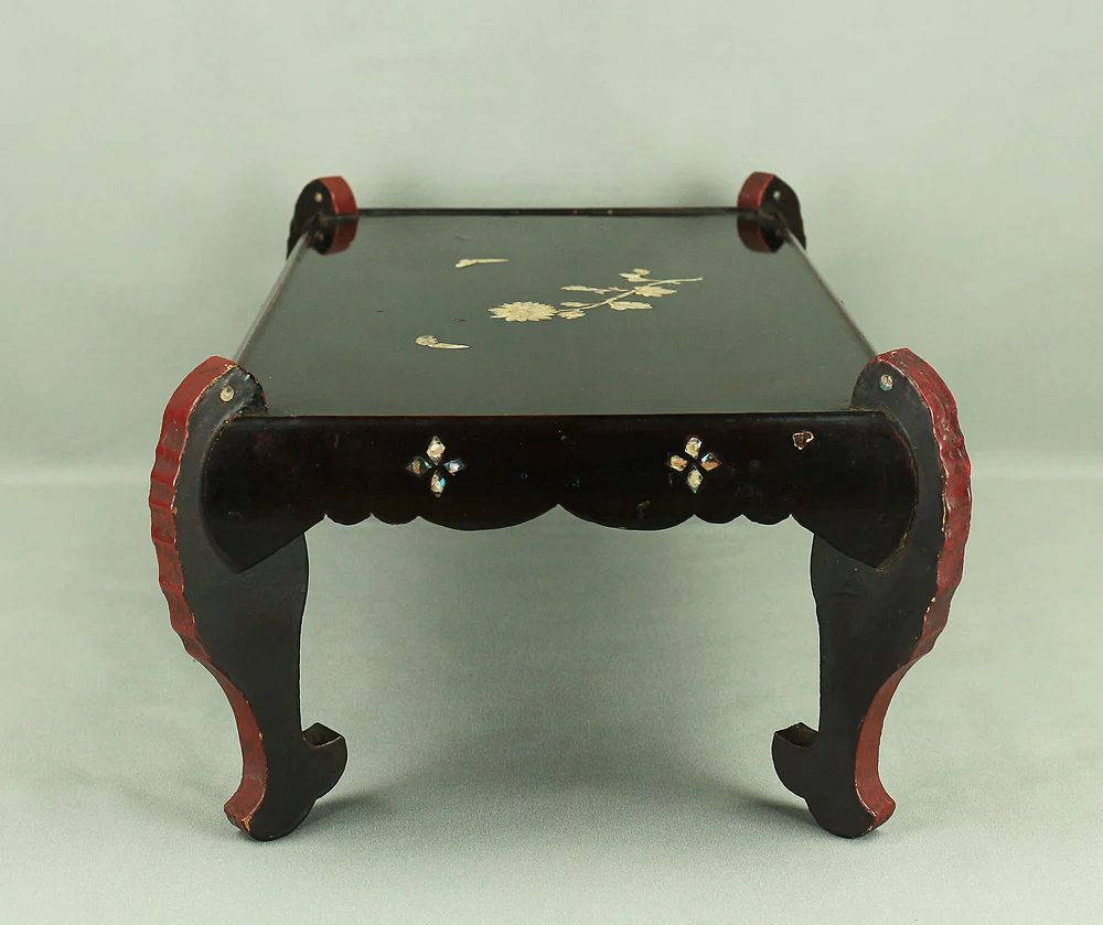 'Chrysanthemum and Butterfly' Inlaid Raden Mother of Pearl Black Lacquer Wooden Incense Burner Stand Flower Stand Bonsai Stand VA306 - Image 3