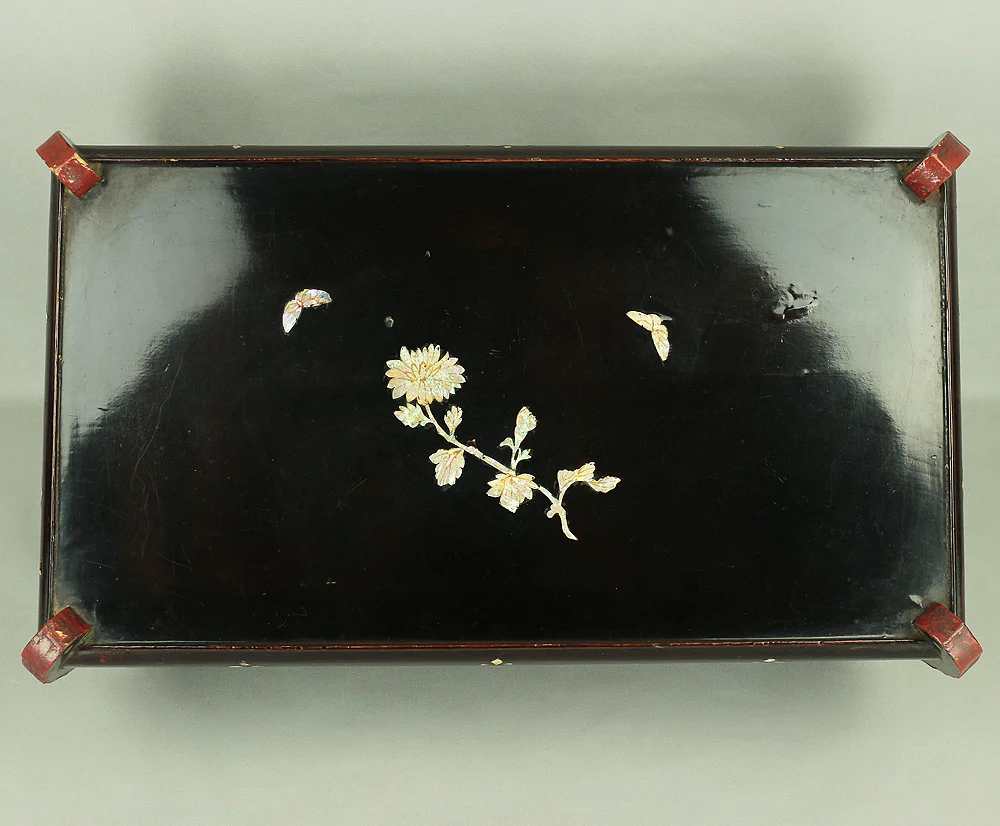 'Chrysanthemum and Butterfly' Inlaid Raden Mother of Pearl Black Lacquer Wooden Incense Burner Stand Flower Stand Bonsai Stand VA306 - Image 7