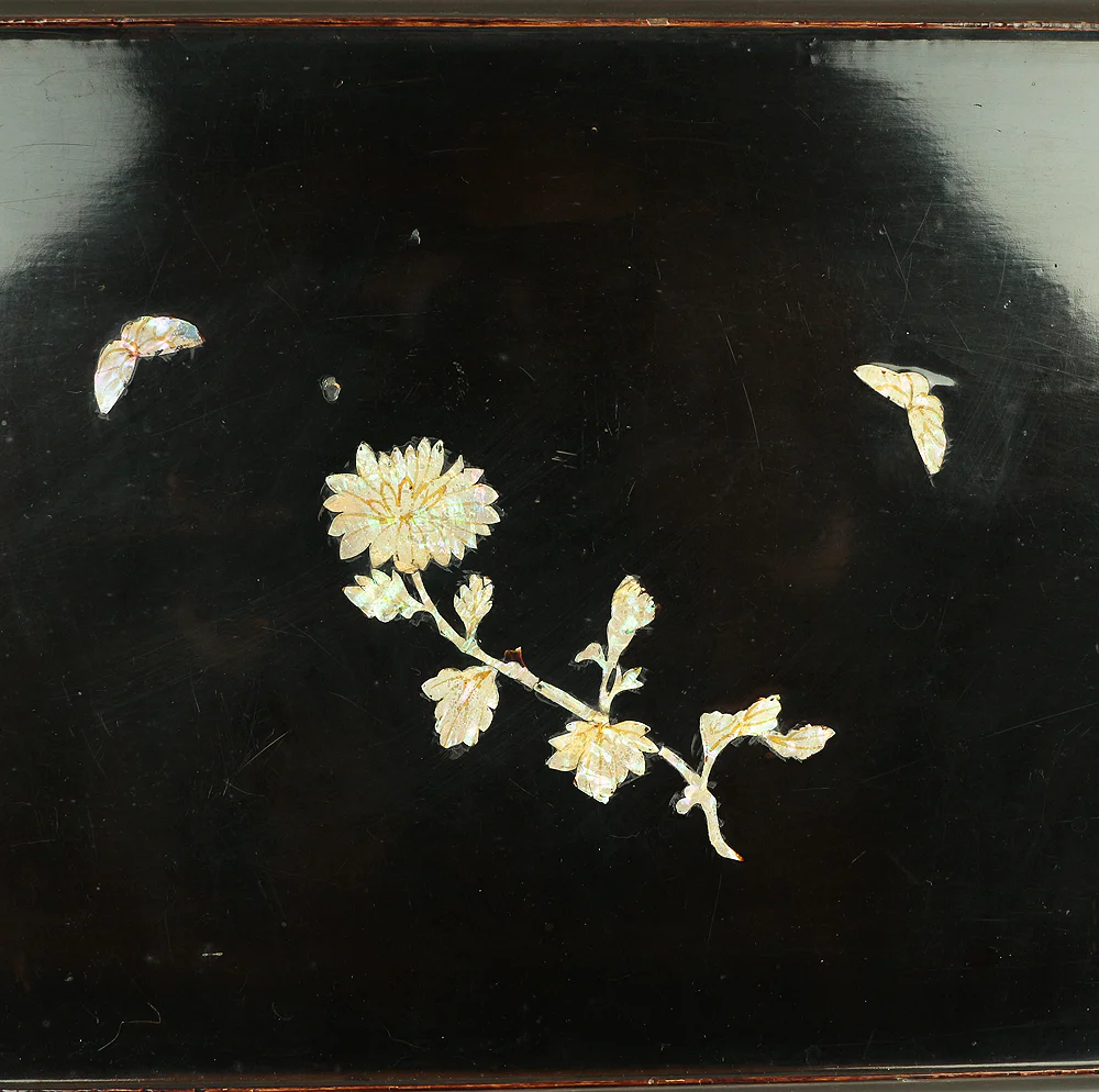 'Chrysanthemum and Butterfly' Inlaid Raden Mother of Pearl Black Lacquer Wooden Incense Burner Stand Flower Stand Bonsai Stand VA306 - Image 8
