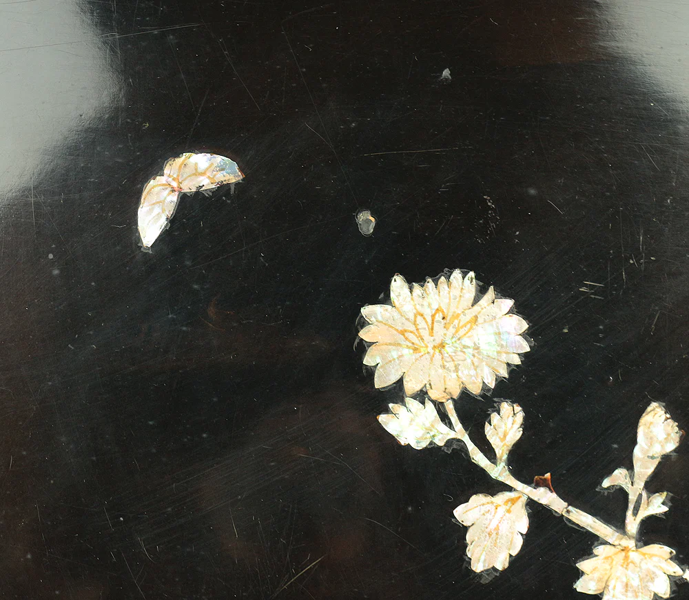 'Chrysanthemum and Butterfly' Inlaid Raden Mother of Pearl Black Lacquer Wooden Incense Burner Stand Flower Stand Bonsai Stand VA306 - Image 9