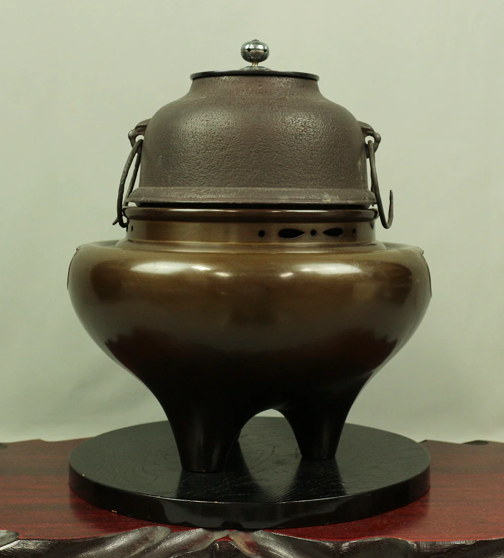 FUROGAMA CHAGAMA Iron Kettle to boil water Copper Brazier, & Electric Heating 100V 410W Weight about 10kg Japanese Tea Ceremony utensil V424 - Image 4