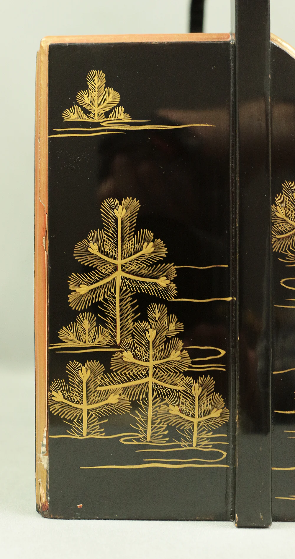 Handy Portable Tobacco Tray Box Gold Maki-e Urushi Lacquerware Age around 1900-1940 "Gold Pine Tree design" Traditional Ornaments V645 - Image 12