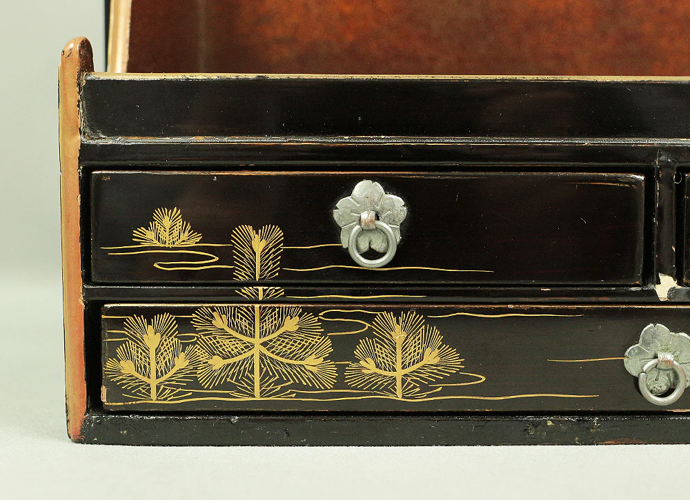 Handy Portable Tobacco Tray Box Gold Maki-e Urushi Lacquerware Age around 1900-1940 "Gold Pine Tree design" Traditional Ornaments V645 - Image 5