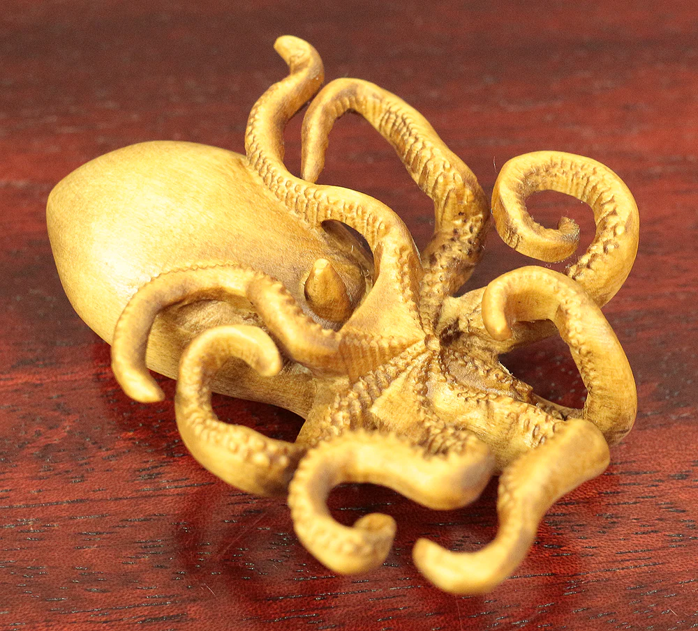 Japanese elaborated wood carving Very tiny octopus Okimono ornament figurine V595 - Image 11
