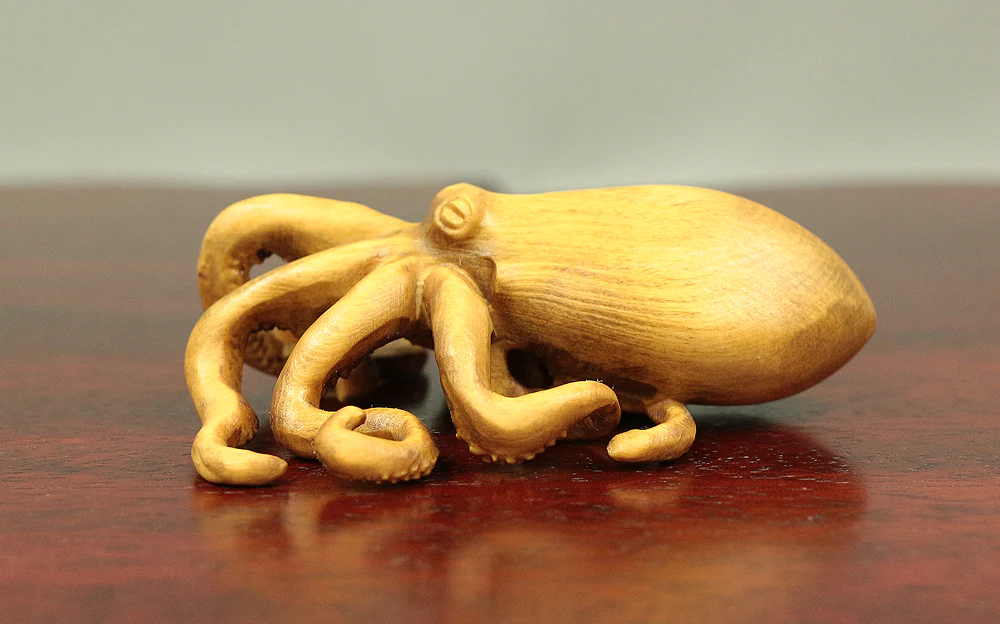 Japanese elaborated wood carving Very tiny octopus Okimono ornament figurine V595 - Image 19