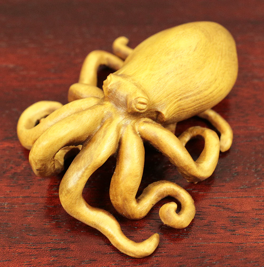 Japanese elaborated wood carving Very tiny octopus Okimono ornament figurine V595 - Image 3