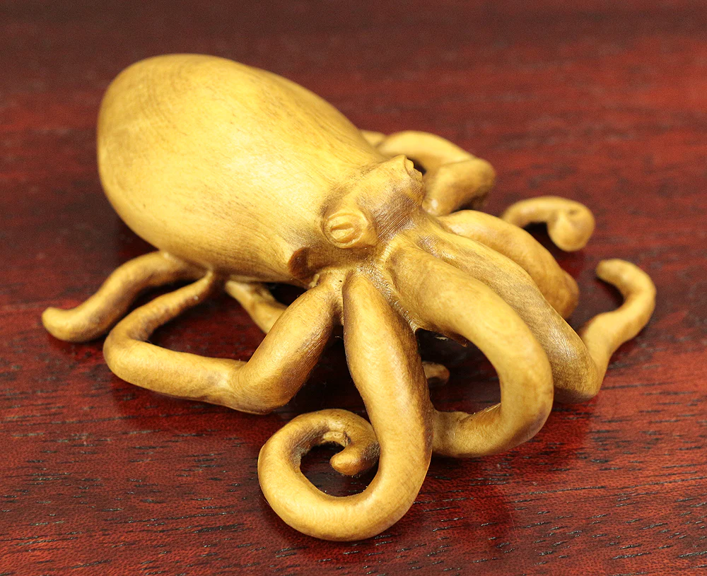 Japanese elaborated wood carving Very tiny octopus Okimono ornament figurine V595 - Image 4