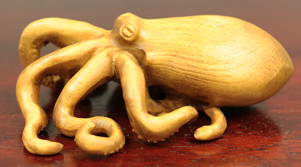 Japanese elaborated wood carving Very tiny octopus Okimono ornament figurine V595 - Image 7