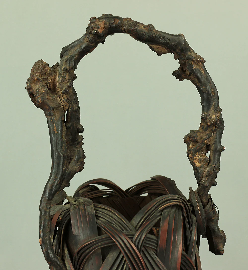 Japanese Elaborately Woven Bamboo Flower Vase with Wooden Handle Basket Hanakago for Ikebana, flower arrangement, Hanaike etc V696 - Image 8