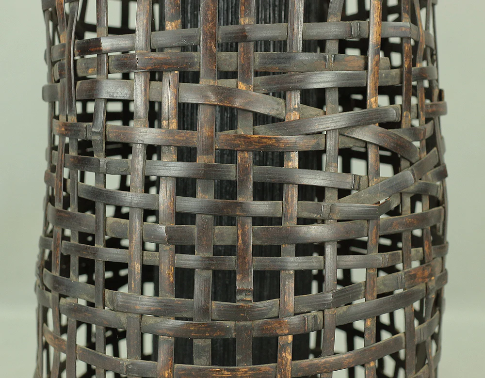 Japanese Woven Bamboo Flower Vase with Handle Basket Hanakago suited in a tea room for Ikebana, flower arrangement, Hanaike, etc V775 - Image 11