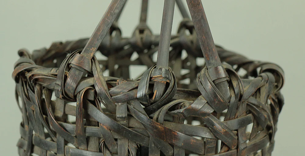 Japanese Woven Bamboo Flower Vase with Handle Basket Hanakago suited in a tea room for Ikebana, flower arrangement, Hanaike, etc V775 - Image 15
