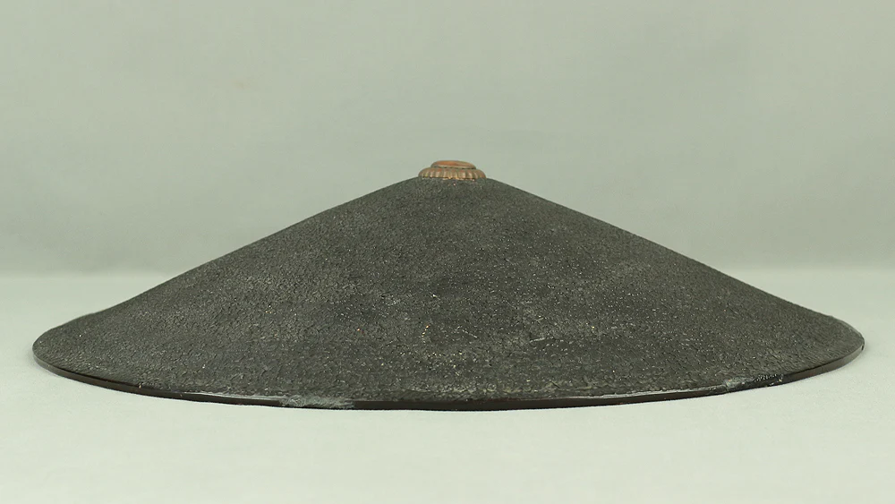 Jingasa Japanese Samurai hat helmet Gold and Black Lacquer Wood Crest of Maruni Nagato Mitsuboshi 'Three Stars and a straight line in Circle Shape' V726 - Image 10