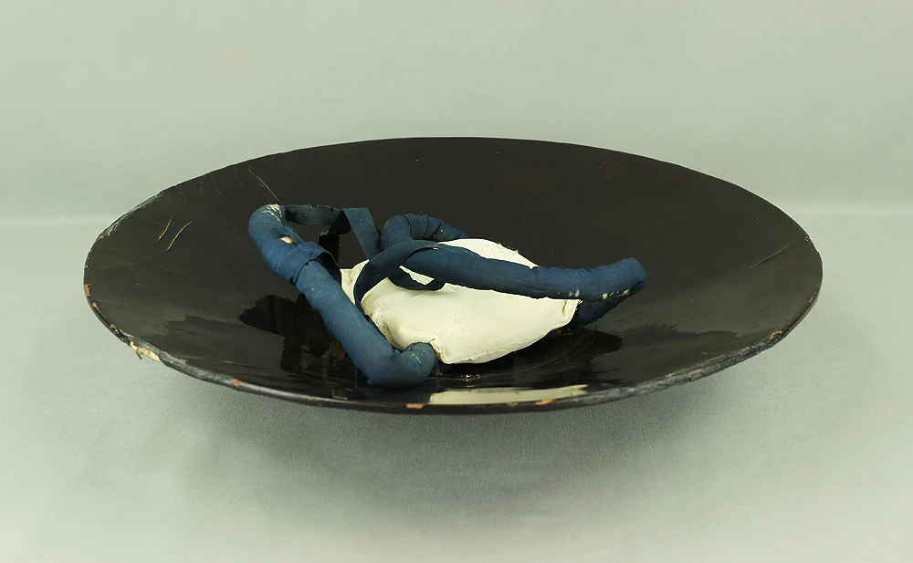 Jingasa Japanese Samurai hat helmet Gold and Black Lacquer Wood Crest of Maruni Nagato Mitsuboshi 'Three Stars and a straight line in Circle Shape' V726 - Image 12