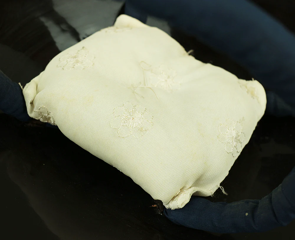 Jingasa Japanese Samurai hat helmet Gold and Black Lacquer Wood Crest of Maruni Nagato Mitsuboshi 'Three Stars and a straight line in Circle Shape' V726 - Image 15