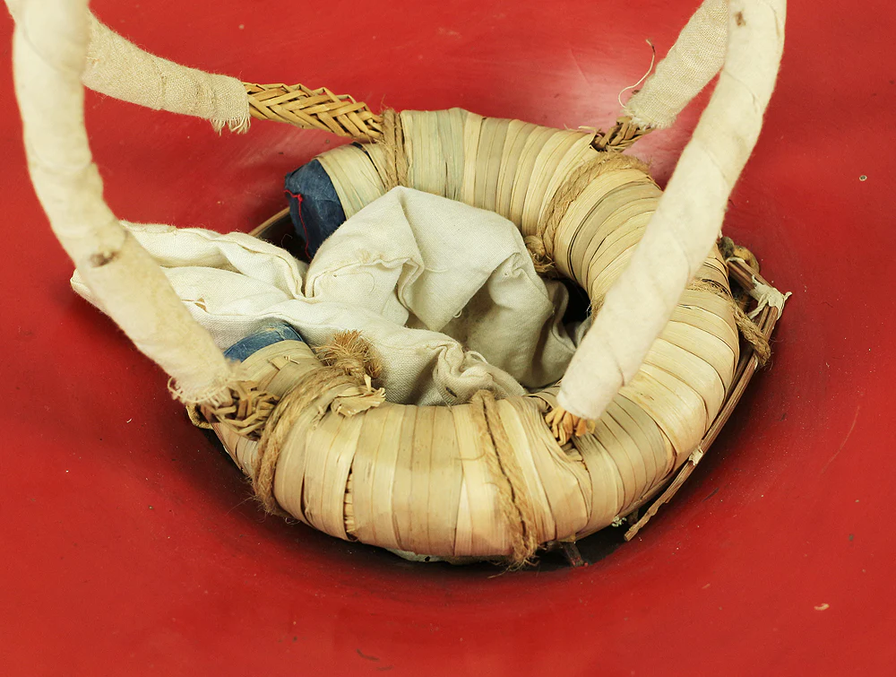 Jingasa Japanese Samurai hat helmet Gold, Black, Vermilion Lacquer Crest of 'Outside Four Handles and Nail Puller Shape' Sotoyotsu Kanni Kuginuki V724 - Image 14