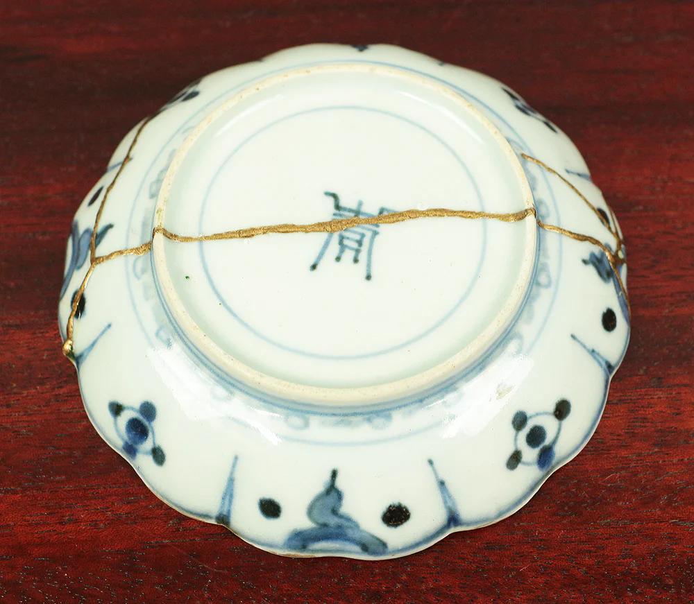 Kintsugi repairing (pottery with a lacquer mixed with gold) Ko-imari Old Imari Sometsuke Soba Choko Cup & Nishiki-de Imari beautiful multi-colored plate V592 - Image 20