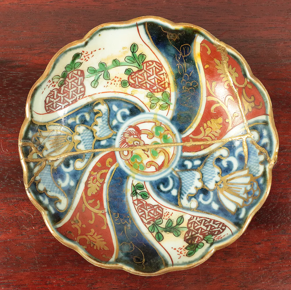 Kintsugi repairing (pottery with a lacquer mixed with gold) Ko-imari Old Imari Sometsuke Soba Choko Cup & Nishiki-de Imari beautiful multi-colored plate V592 - Image 27
