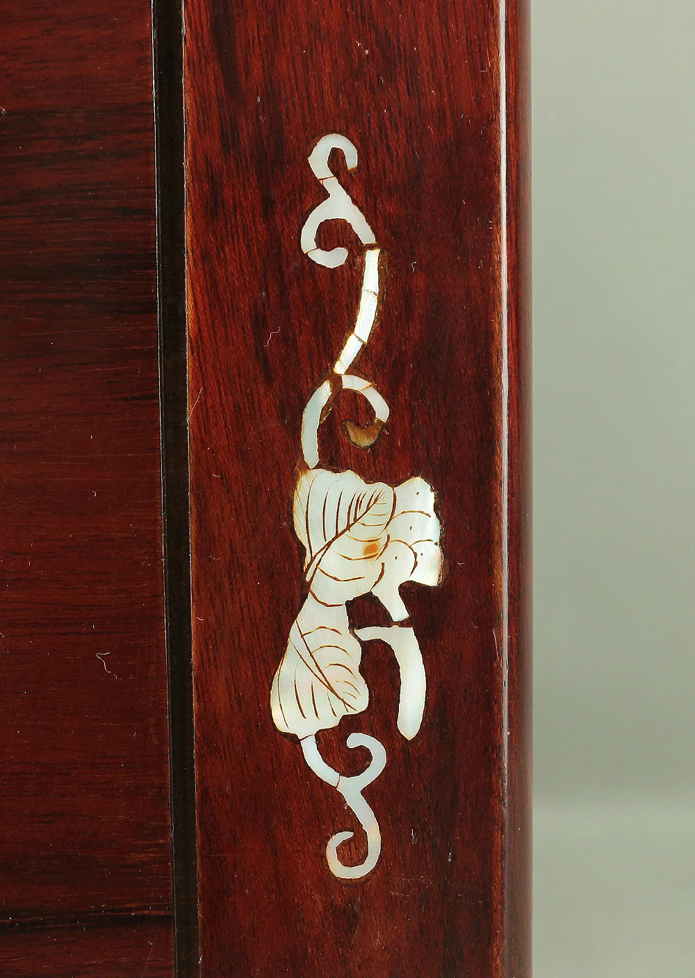 Korean art Cabinet inlaid Raden, mother of pearl Grape design Small Tansu Three Drawers V732 - Image 30