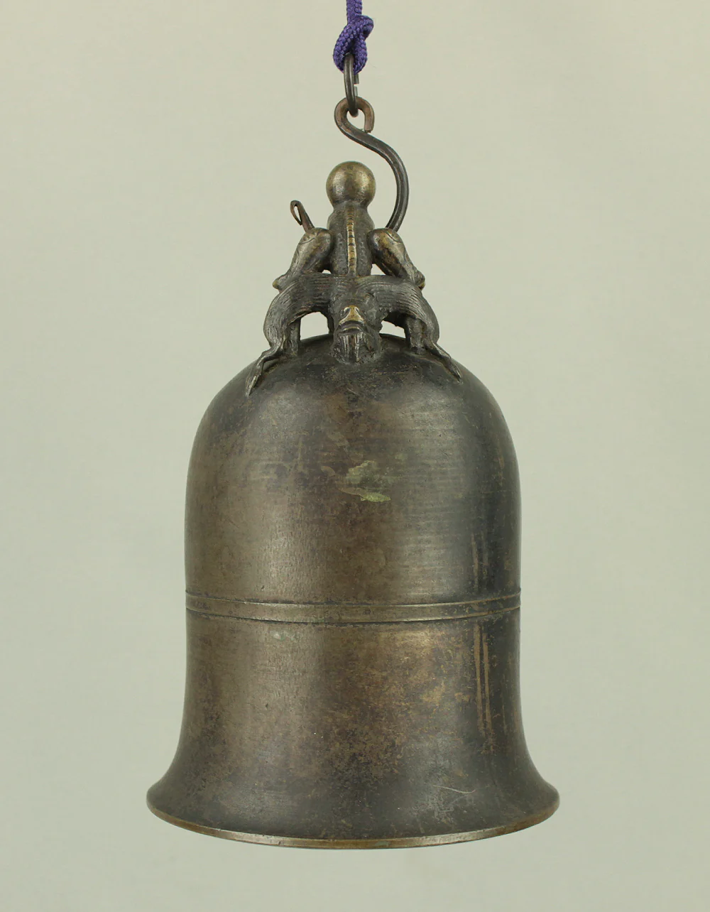 Qing Dynasty Bronze Beast Decorated Temple Bell Hanging Bell Bonsho 20cm 2.5kg with Bell Hammer and Box VA714 - Image 33