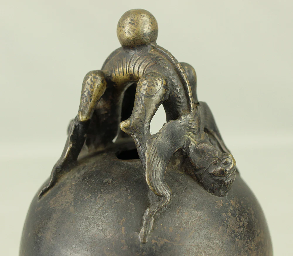 Qing Dynasty Bronze Beast Decorated Temple Bell Hanging Bell Bonsho 20cm 2.5kg with Bell Hammer and Box VA714 - Image 9