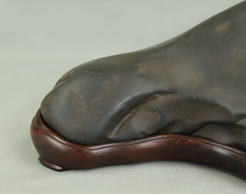 Suiseki Black Stone 4.2kg with Wooden Stand VB107 - Image 13