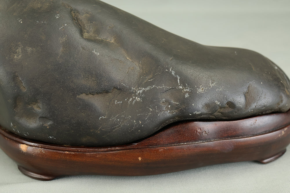Suiseki Black Stone 4.2kg with Wooden Stand VB107 - Image 19