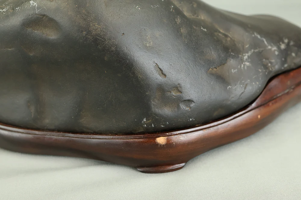 Suiseki Black Stone 4.2kg with Wooden Stand VB107 - Image 21